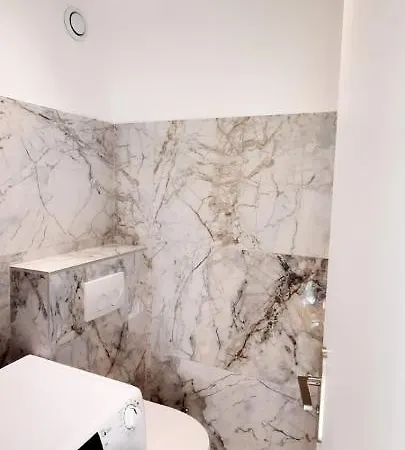 Superbe Climatise Proche Plages, Grande Terrasse Et Parking Prive 앙티브