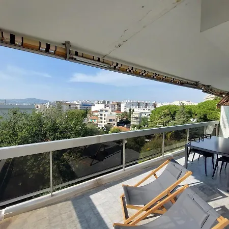 Superbe Climatisé Proche Plages, Grande Terrasse * Antibes