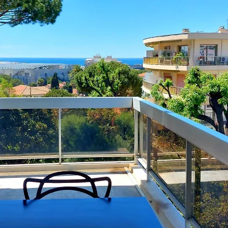 Appartement Superbe Climatisé Proche Plages, Grande Terrasse Antibes